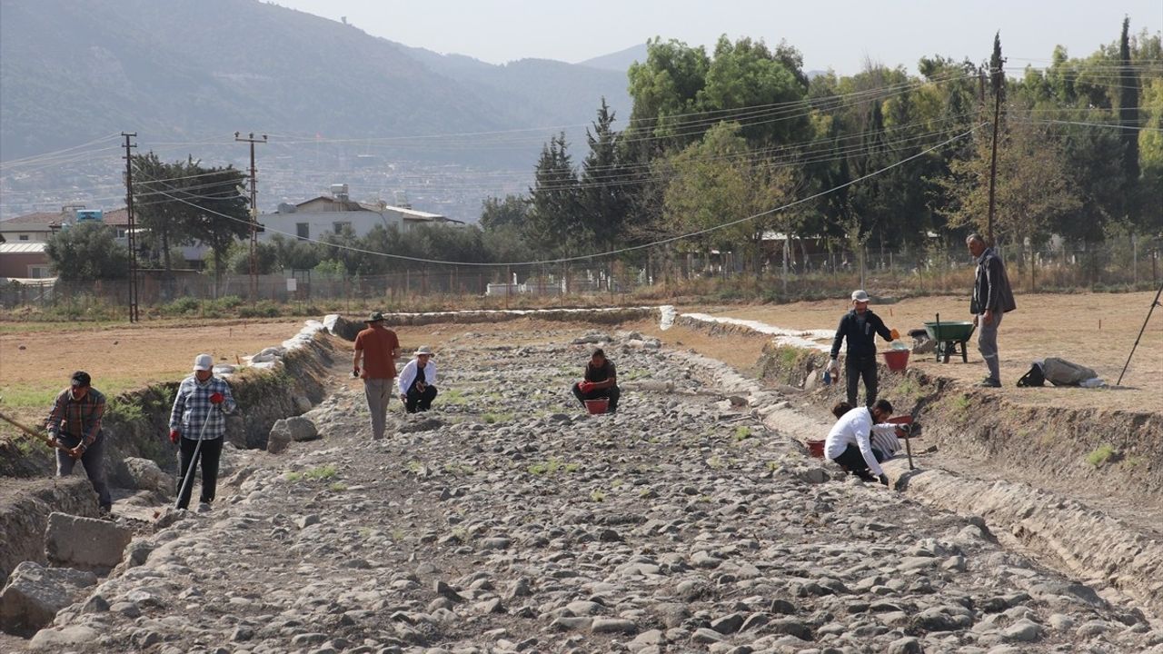 Antakya Antik Hipodromu'nda Kazı Çalışmaları Devam Ediyor