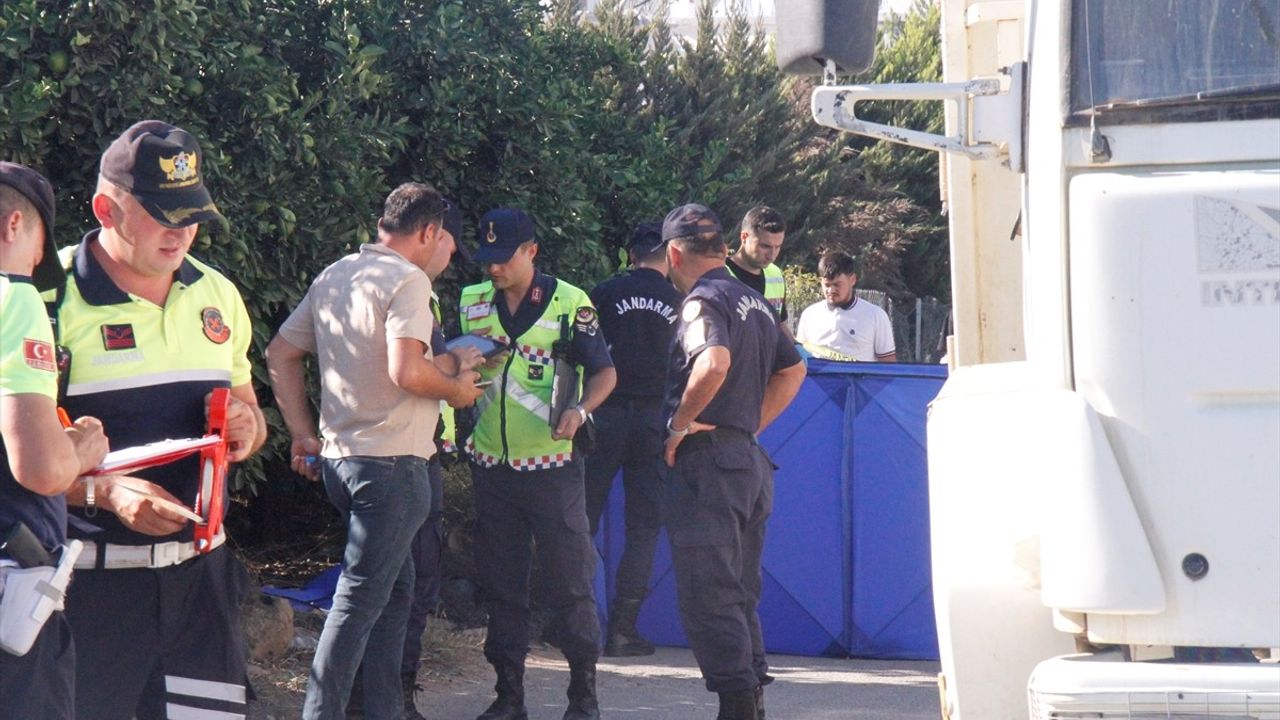 Antalya'da Motosiklet Kazası: Genç Sürücü Hayatını Kaybetti