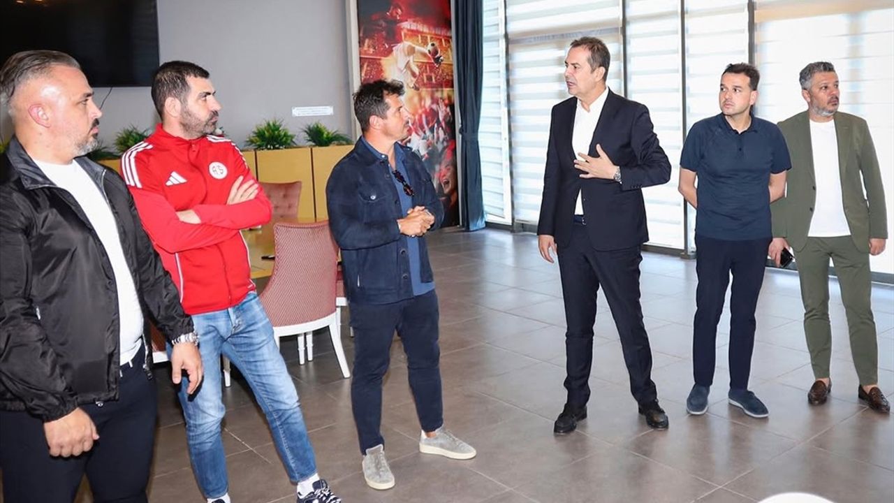 Antalyaspor, Emre Belözoğlu ile Ayrıldı