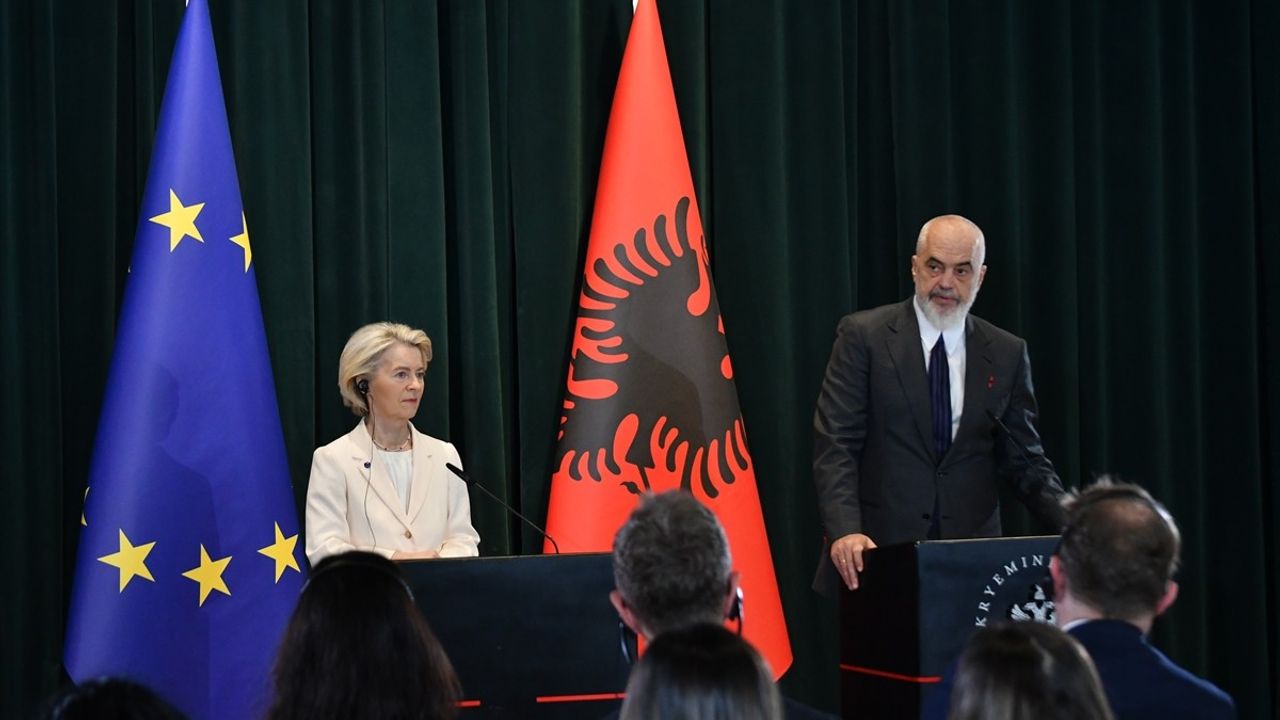 Arnavutluk'un AB Üyelik Yolunda Adımları