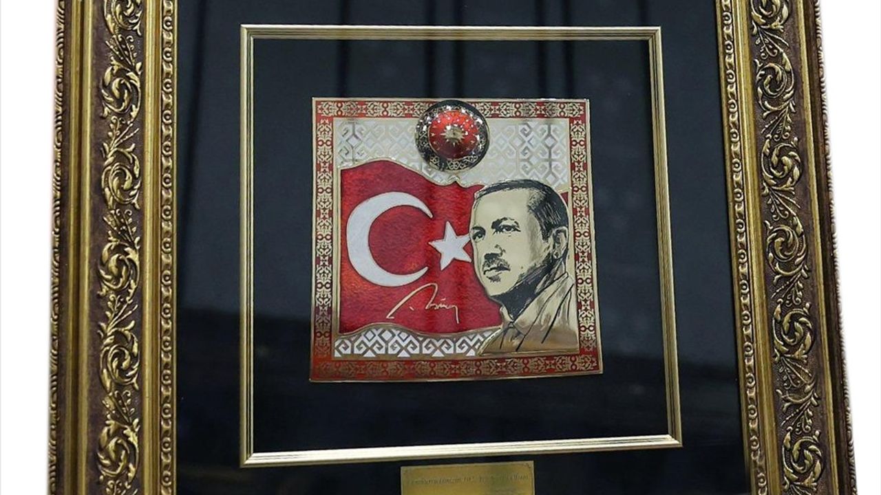 Bahçeli'den Erdoğan'a Anlamlı Cumhuriyet Hediyesi