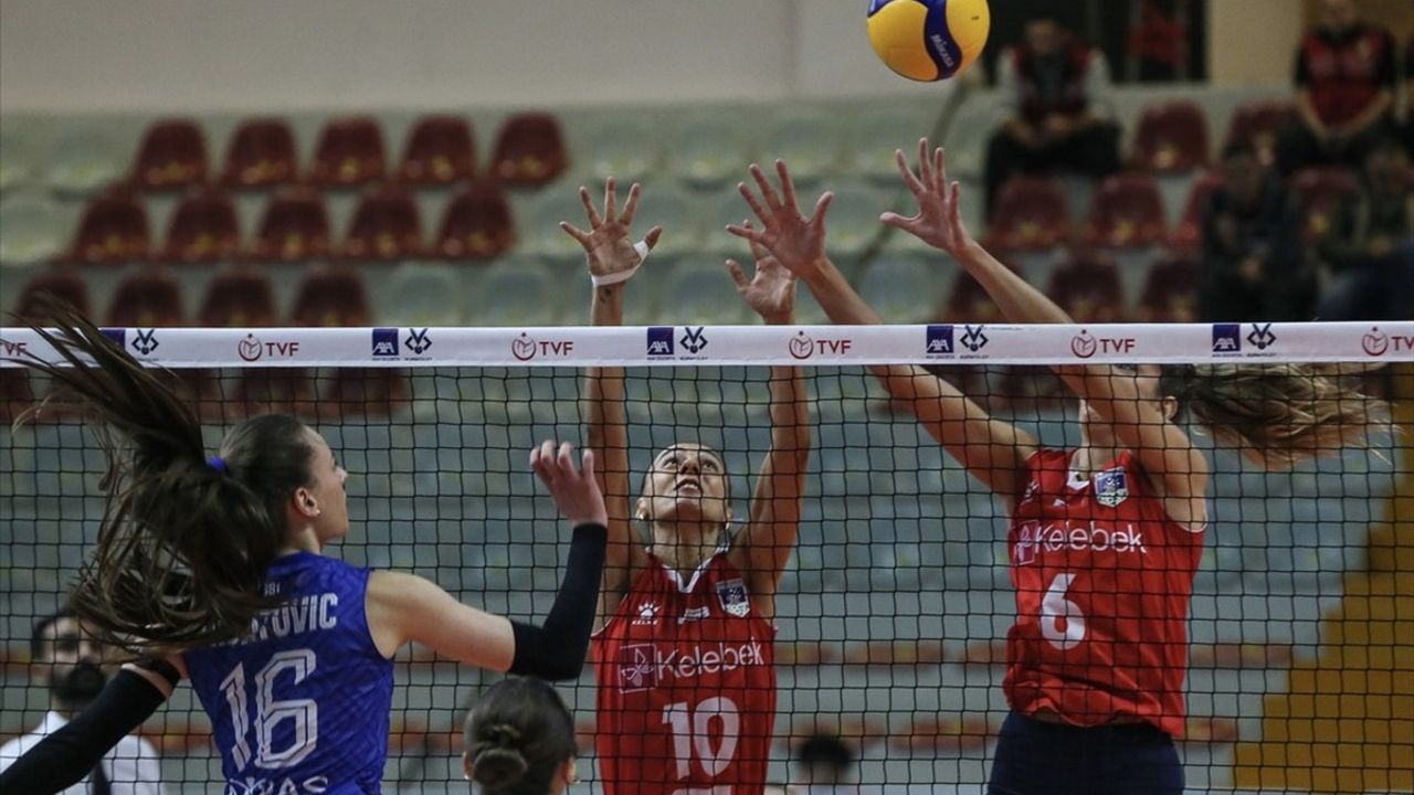 Bahçelievler Belediyespor, AXA Sigorta Kupa Voley'de Aydın'ı Geçti