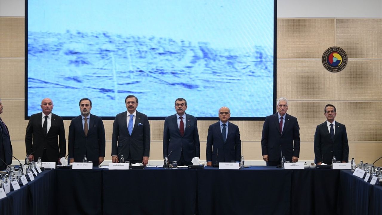 Bakan Tekin'den Eğitimde İnsan Hakları Vurgusu