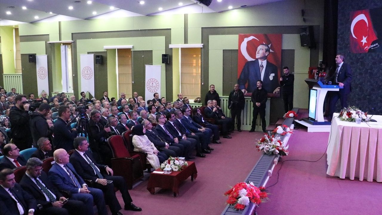 Bakan Tekin, Okul Kayıtlarındaki Dengesizliklerle Mücadele Edecek