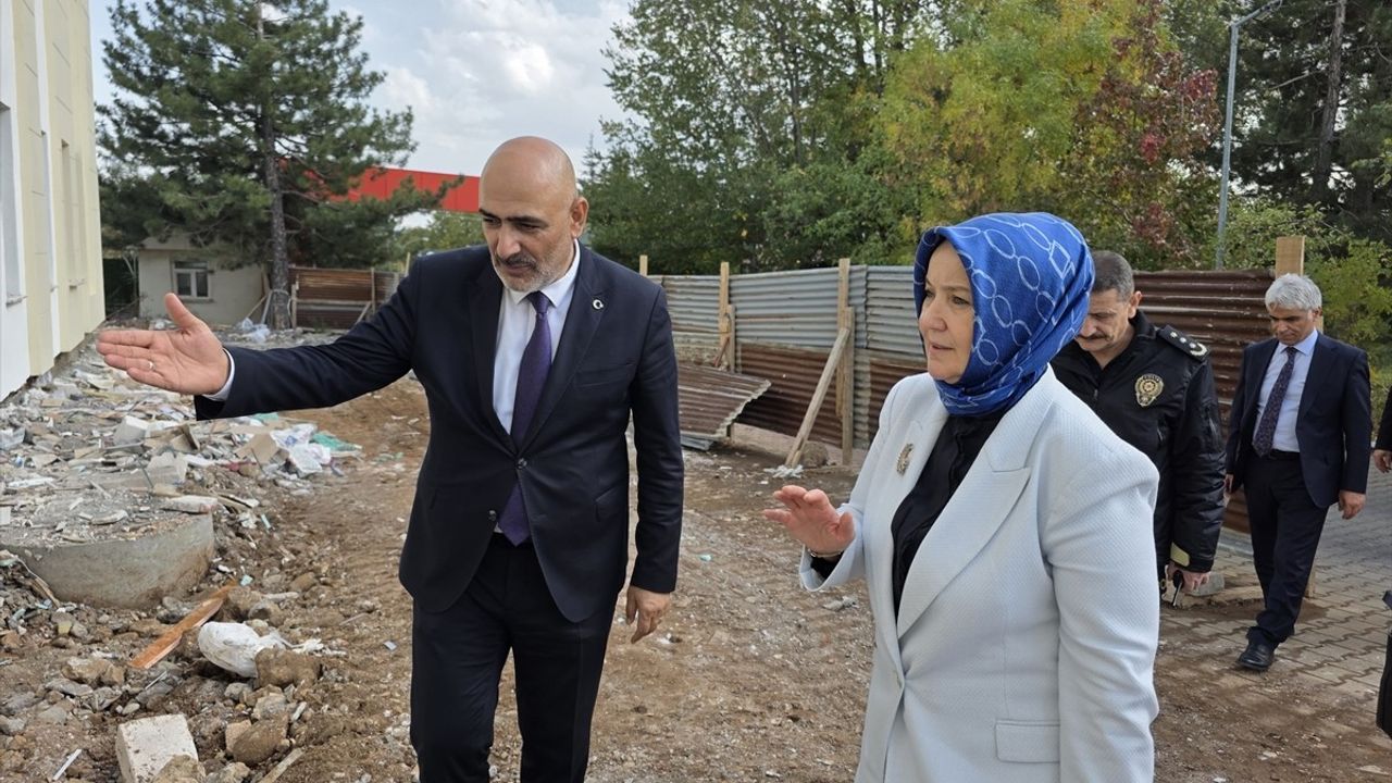 Bakan Yardımcısı Leman Yenigün, Bingöl'de Nikah Şahidliği Yaptı