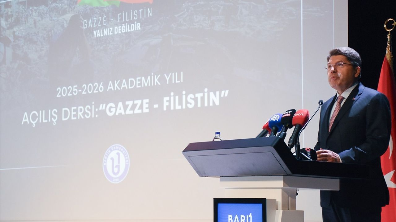 Bartın Üniversitesi'nde İnsani Yardım Vurgusu: Yılmaz Tunç'un Açıklamaları