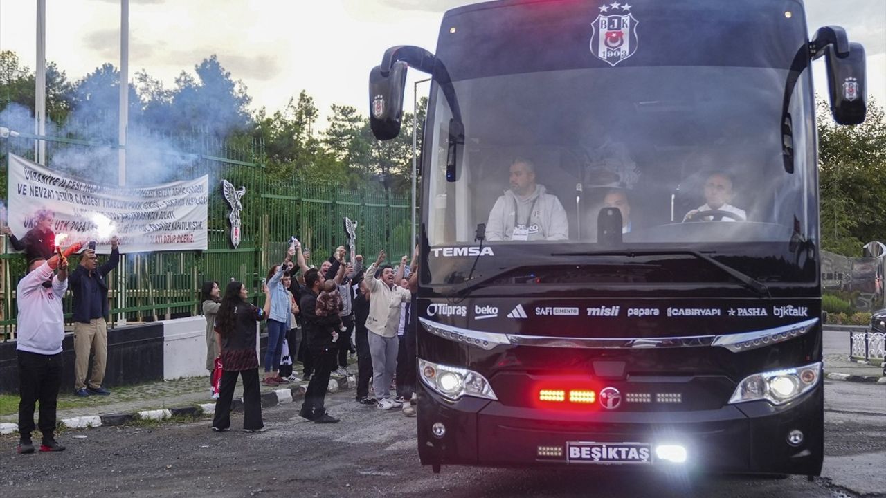 Beşiktaş, Galatasaray Derbisi İçin Yola Çıktı