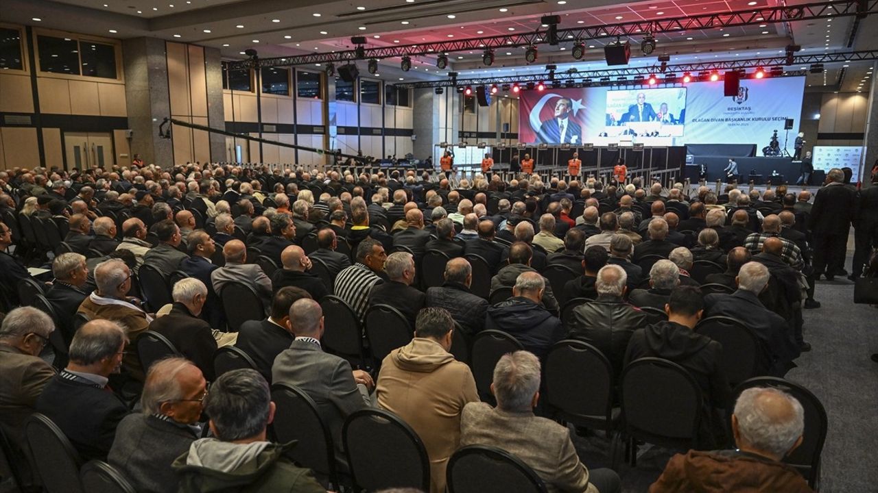 Beşiktaş Kulübü'nde Seçimli Divan Toplantısı Başladı