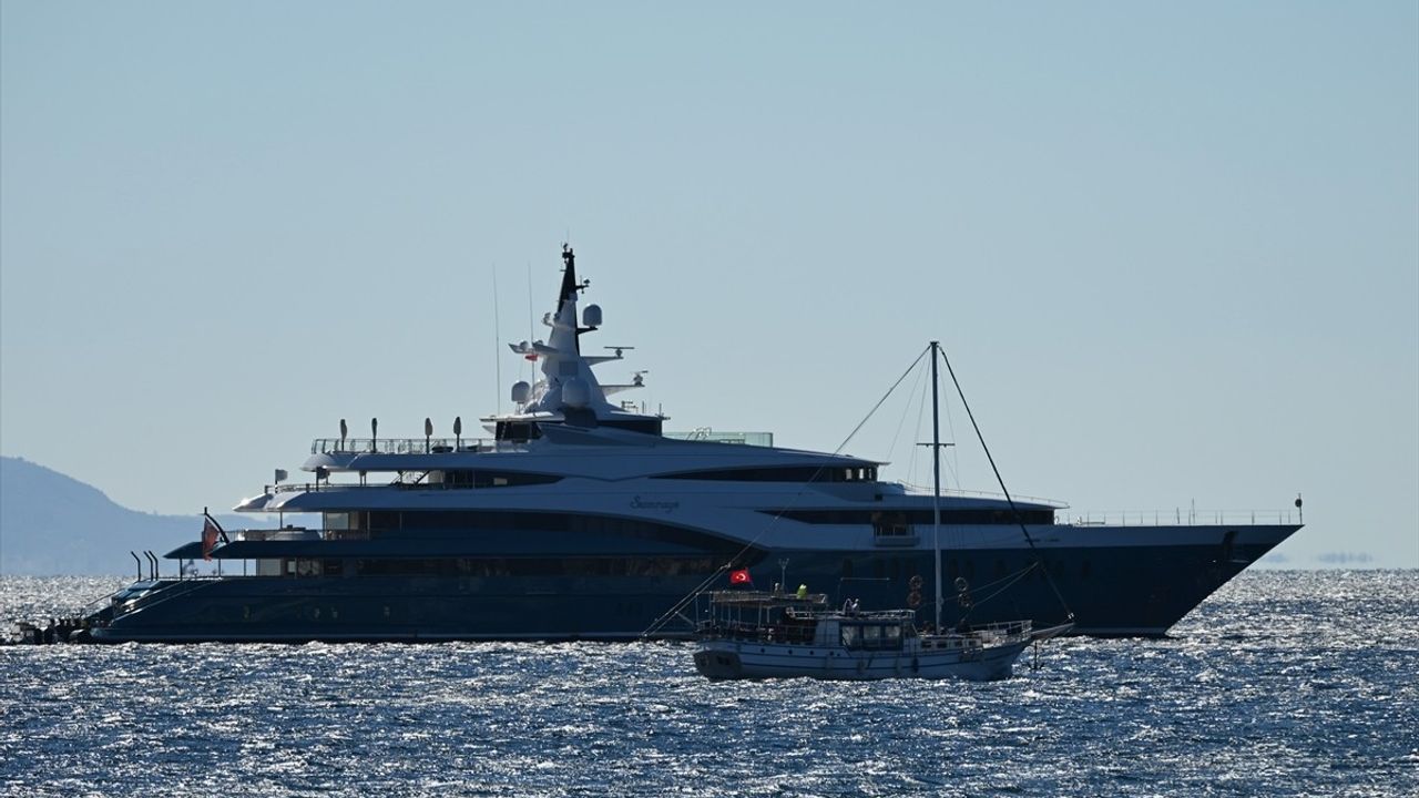 Bodrum'da Mega Yat 'Sunrays' Zirveye Ulaşıyor