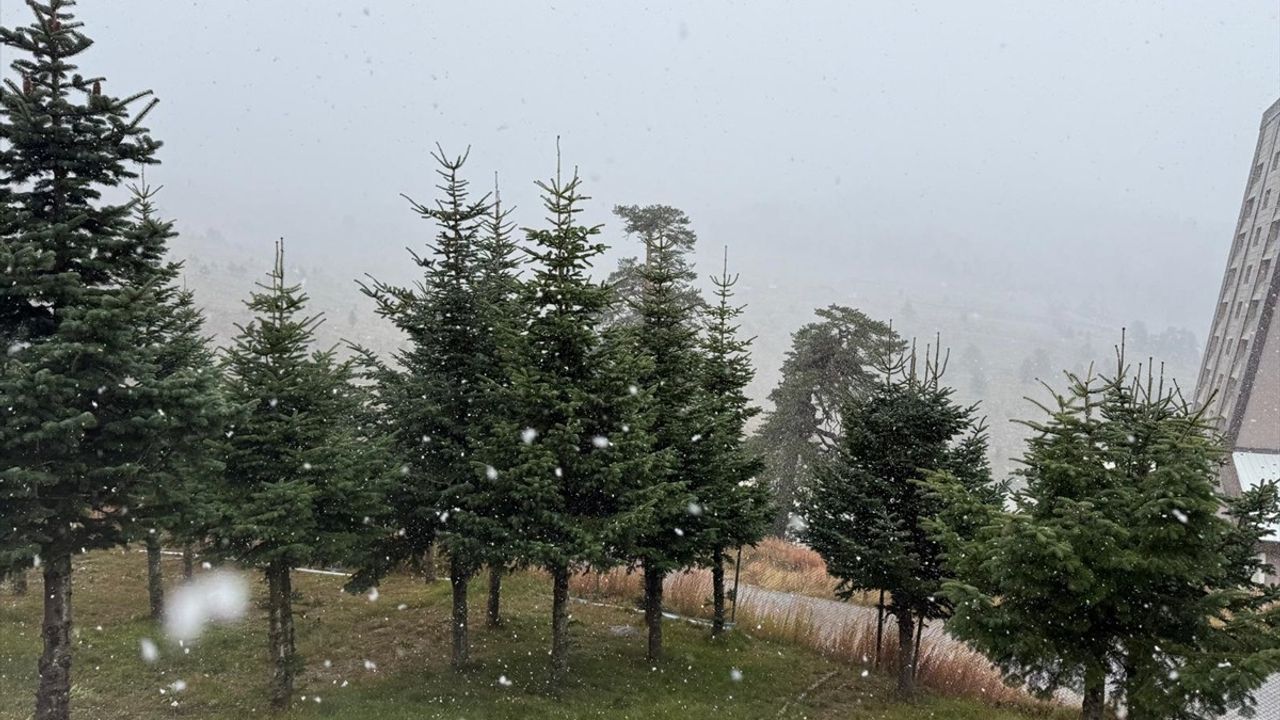 Bolu'da Kış Geldi: Yüksek Kesimlere Kar Yağdı