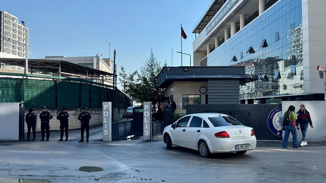 Bursa'da Rüşvet Operasyonu: Eski Belediye Başkanı ve 20 Şüpheli Gözaltında
