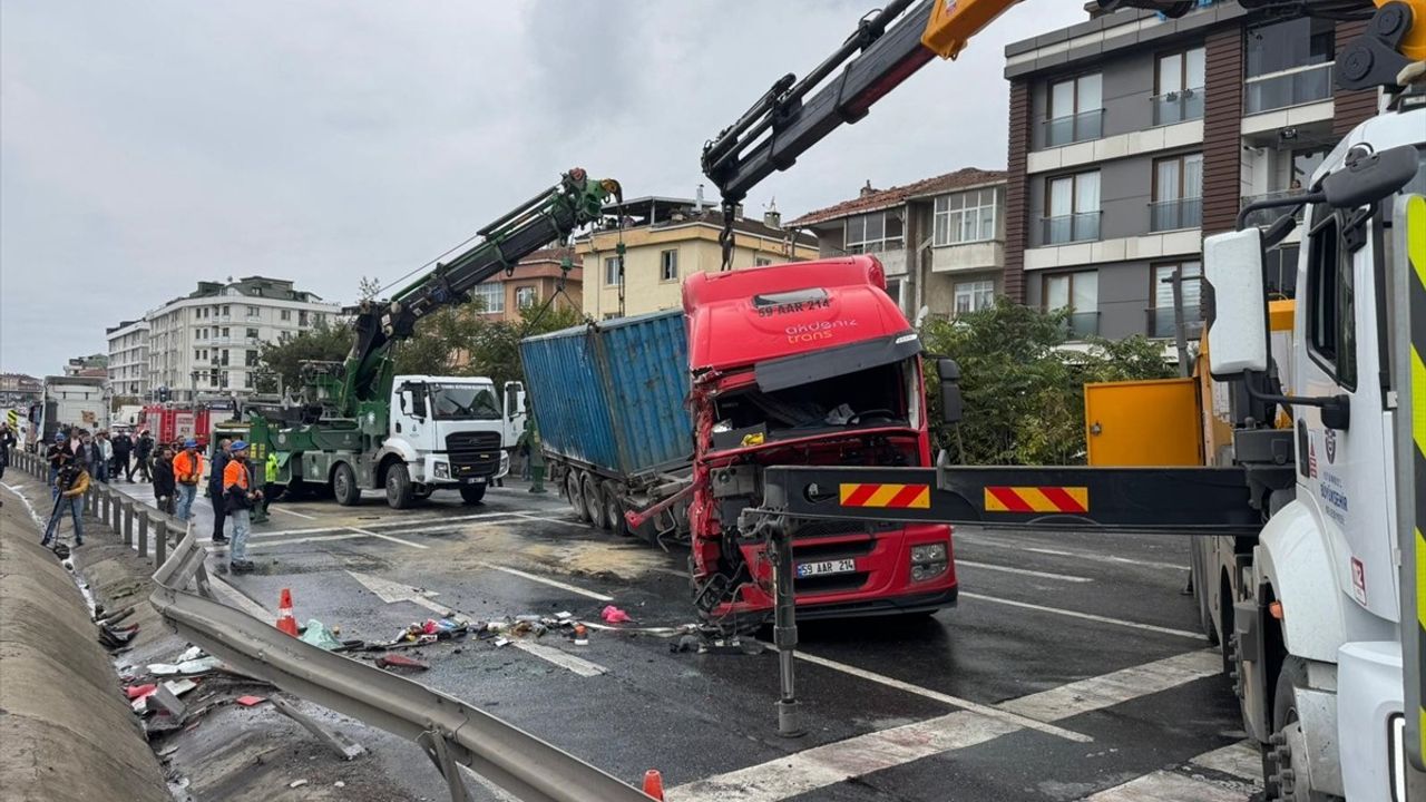 Büyükçekmece'de Devlet Yolunda Trafik Rahatladı