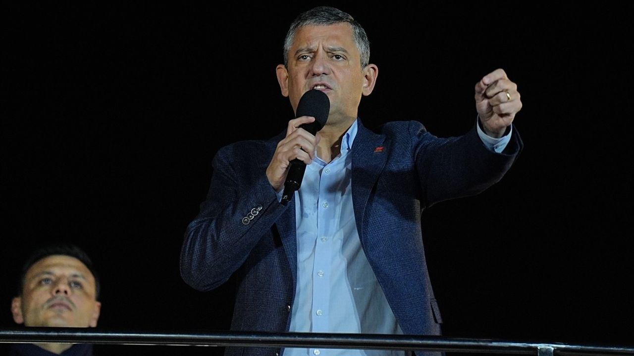 CHP Genel Başkanı Özgür Özel'den Sarıyer Mitinginde Önemli Açıklamalar