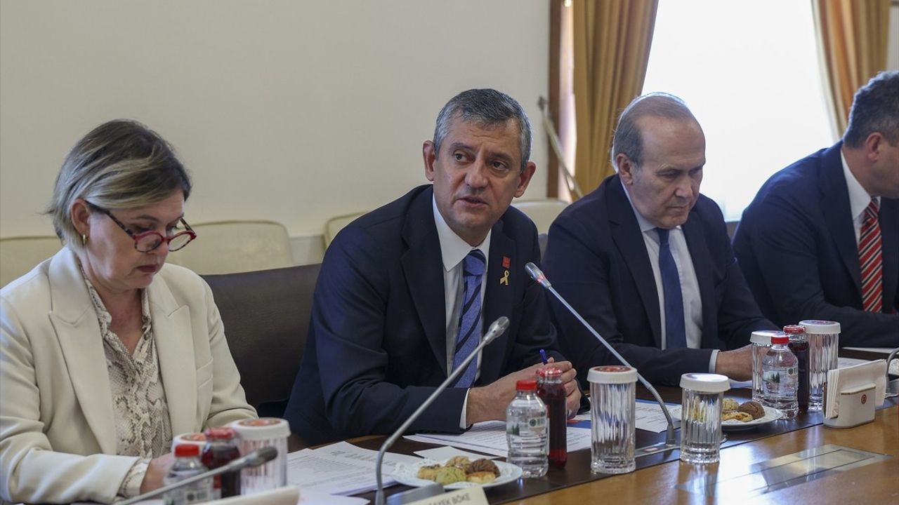 CHP Genel Başkanı Özgür Özel, Finlandiya ile Diplomatik Görüşmelerde Bulundu