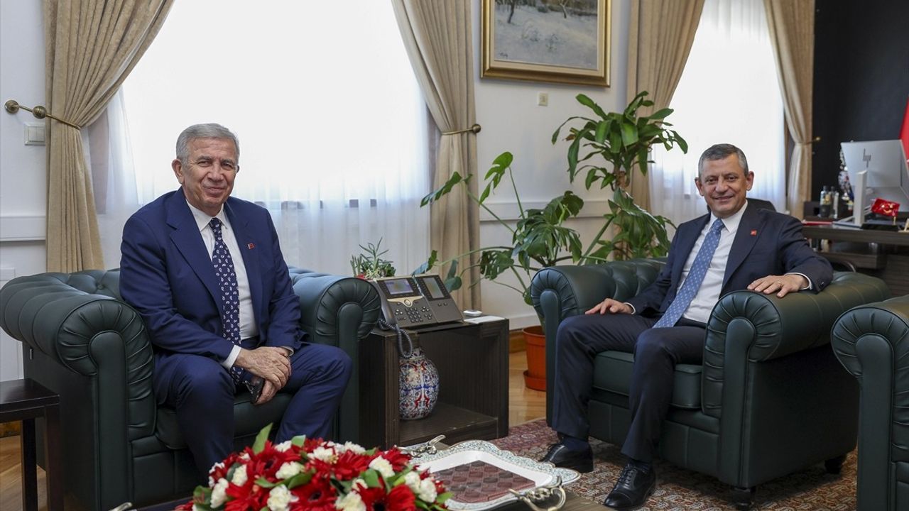 CHP Genel Başkanı Özgür Özel, Mansur Yavaş ile Konser Soruşturması Üzerine Görüştü