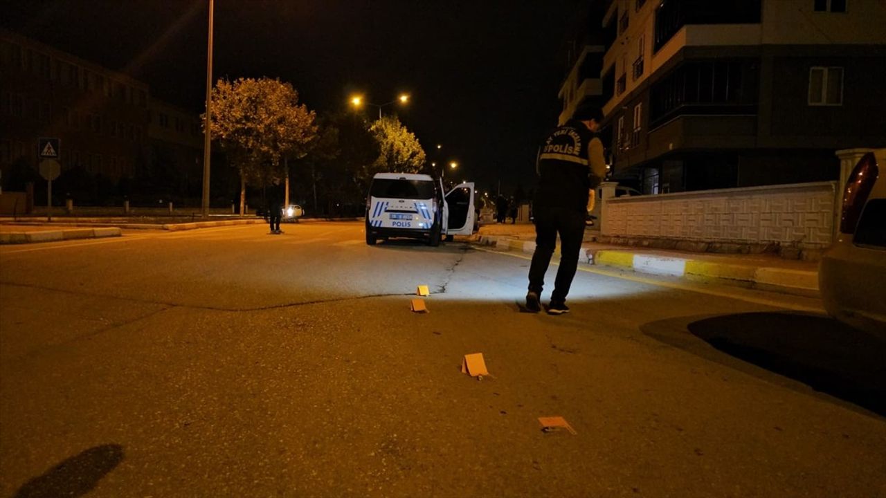 Çorum'da Bıçaklı ve Silahlı Kavga: 3 Yaralı