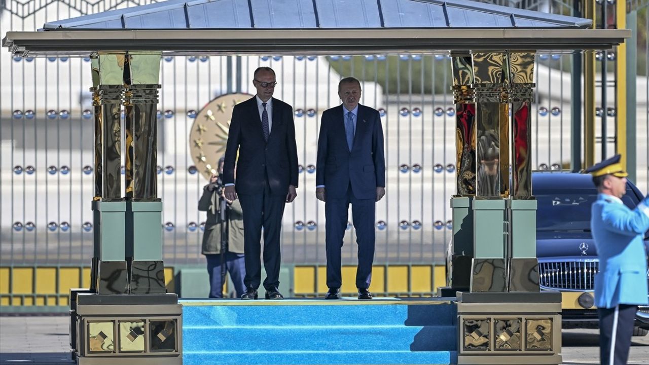 Cumhurbaşkanı Erdoğan, Almanya Başbakanı Merz'i Resmi Törenle Karşıladı