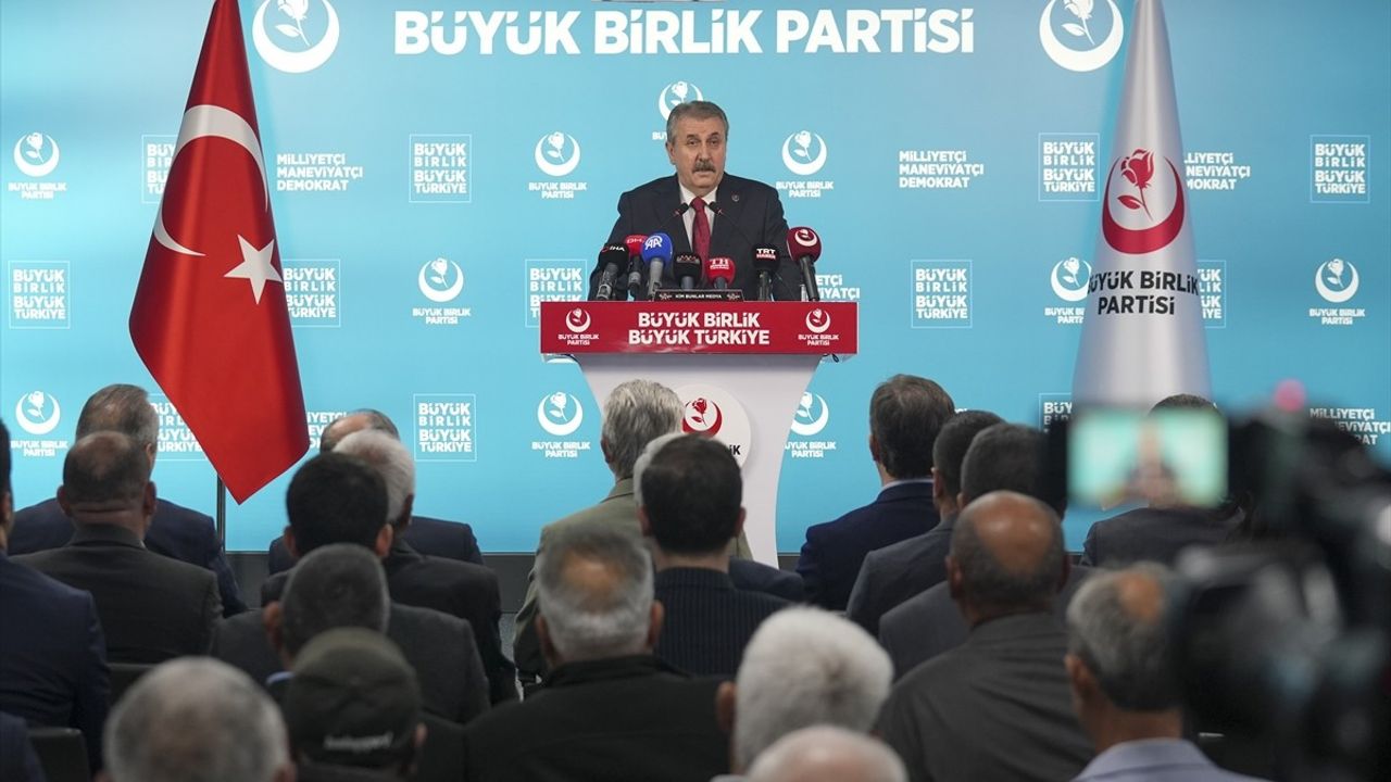 Destici'den Kıbrıs ve Orta Doğu Açıklamaları