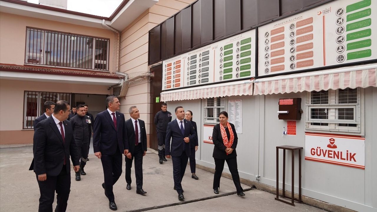 Edirne Geri Gönderme Merkezi'ne Ziyaret