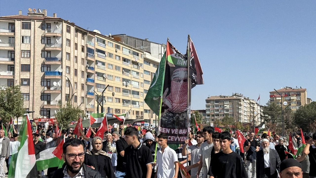Elazığ'da Gazze'ye Destek Gösterisi