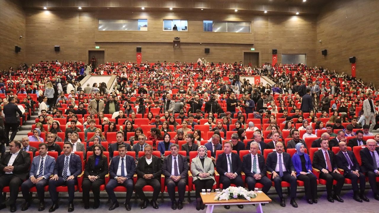Erzincan'da Eğitim Desteklerine Devam
