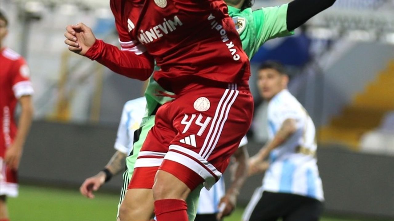 Erzurumspor FK, Eminevim Ümraniyespor'u 2-0 Geçti