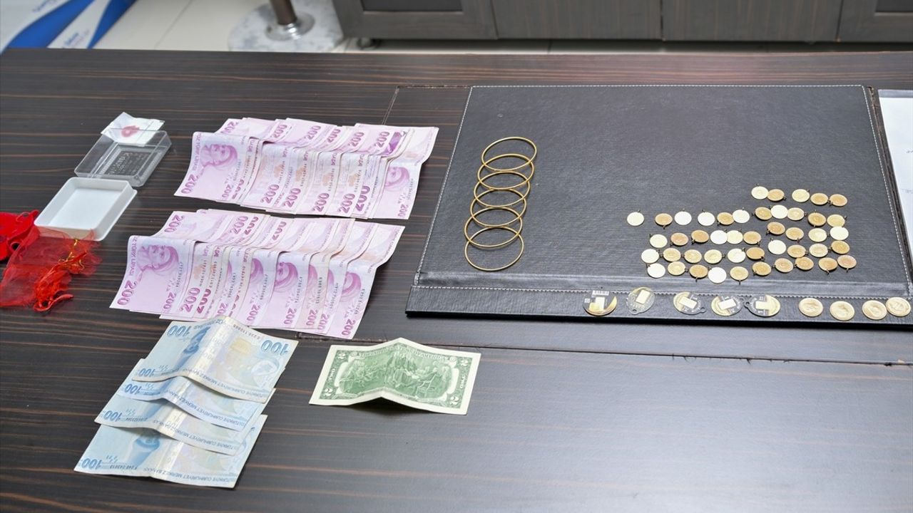 Esenyurt'ta Kaybolan Çanta Sahibine Teslim Edildi