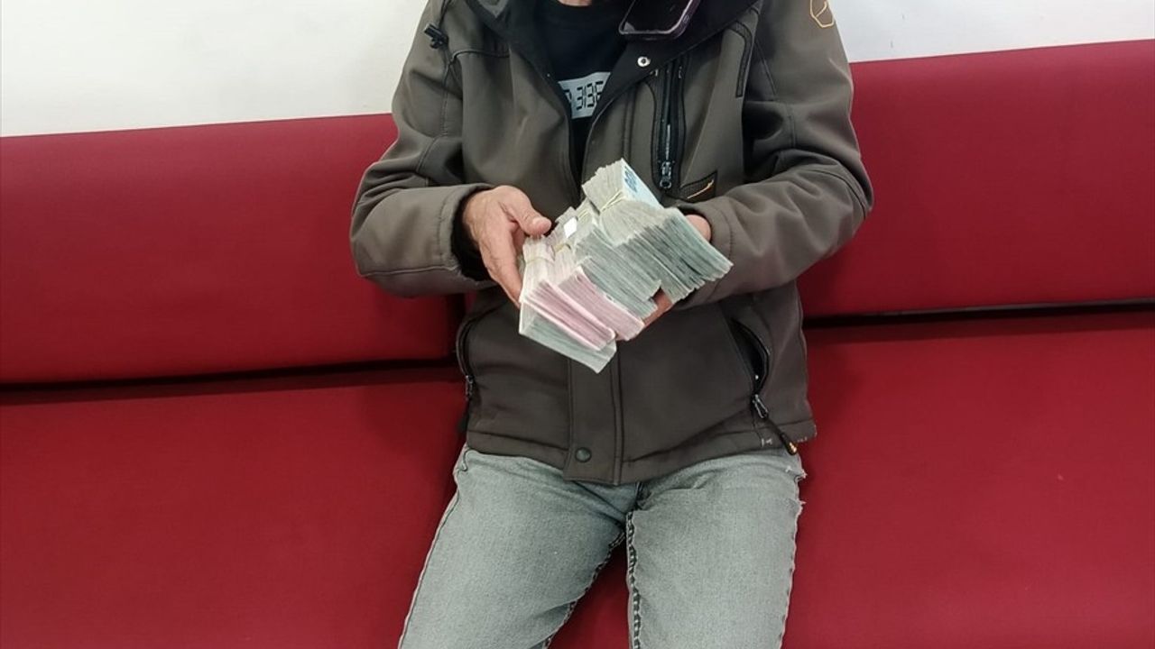 Eskişehir'de Dolandırıcılık Girişimi Polis Tarafından Engellendi