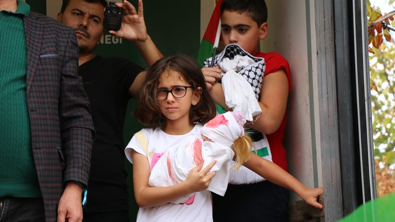 Eskişehir'de Filistin'e Destek Yürüyüşü Gerçekleştirildi