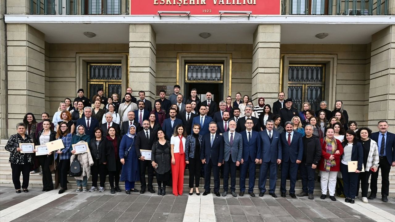 Eskişehir'de Kadın Sağlığı Eğitimi Projesi ile Kanser Taramaları Artıyor