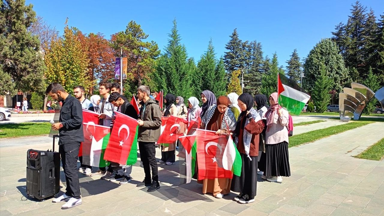 Eskişehir'de Öğrencilerden Gazze'ye Destek Etkinliği