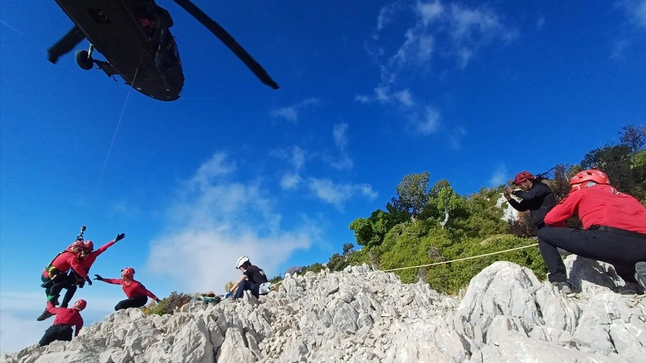 Fethiye'de Yamaç Paraşütü Kazası: 1 Ölü, 1 Yaralı