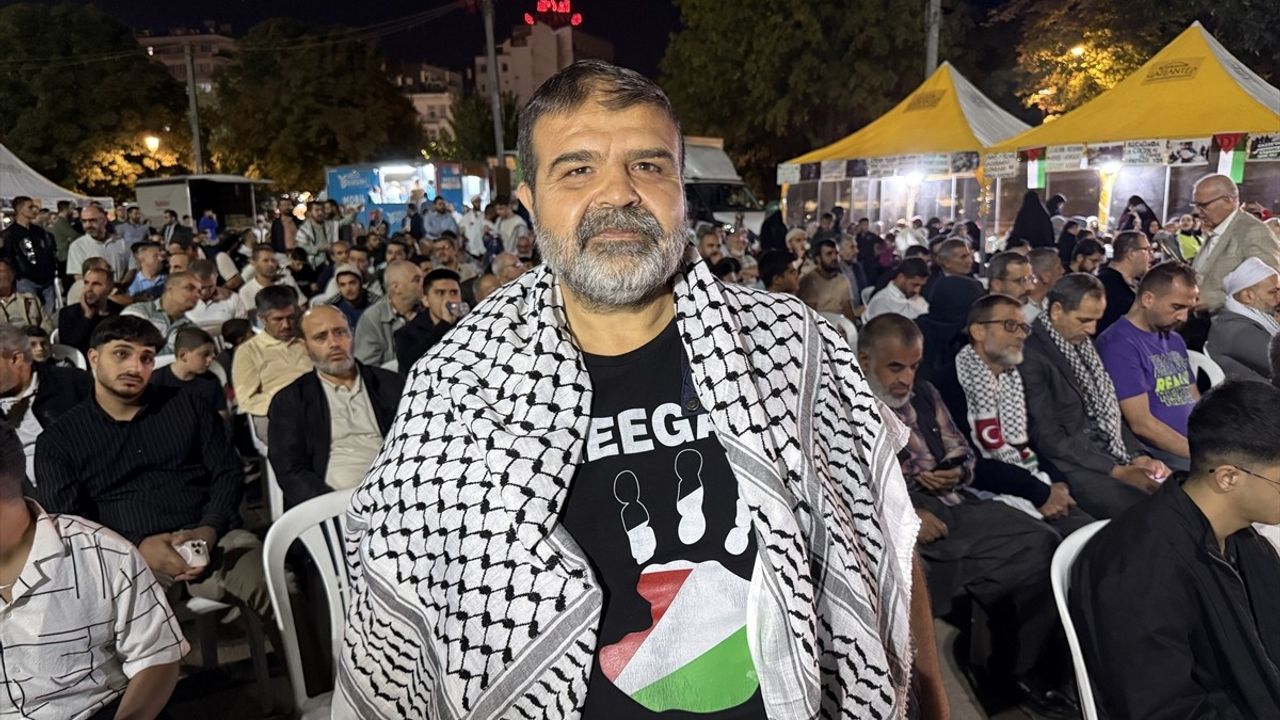 Gaziantep'te Küresel Sumud Filosu'na Destek Gösterisi