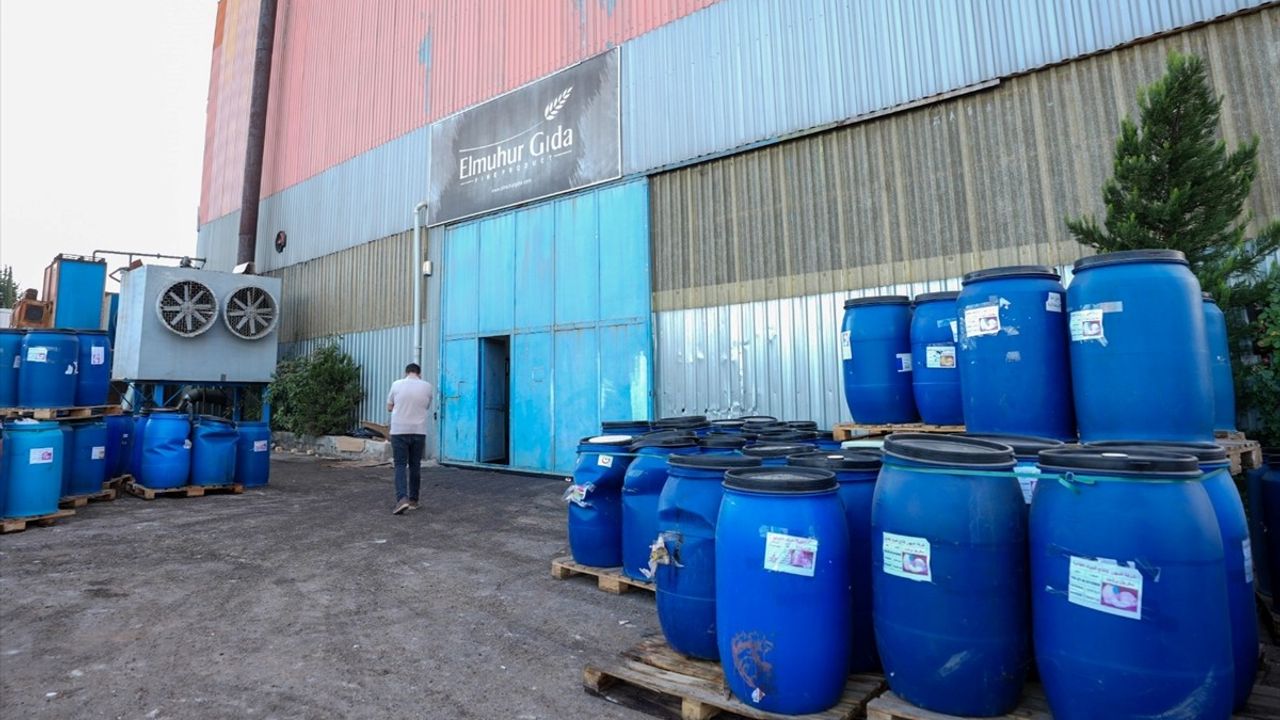 Gaziantep'te Sağlık İçin Denetim: Son Kullanma Tarihi Geçmiş Gıda Satışı Yapılan İşletme Kapatıldı
