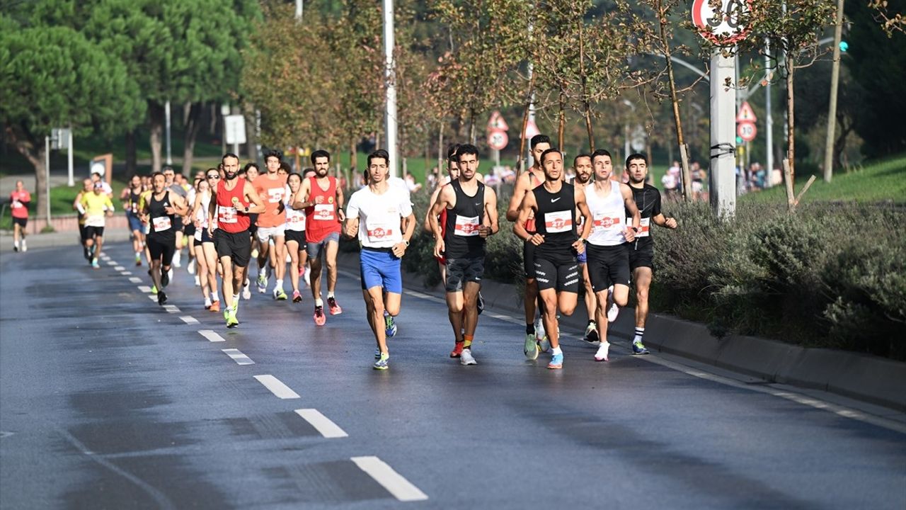 Gaziosmanpaşa'da 5. Cumhuriyet Koşusu Gerçekleşti