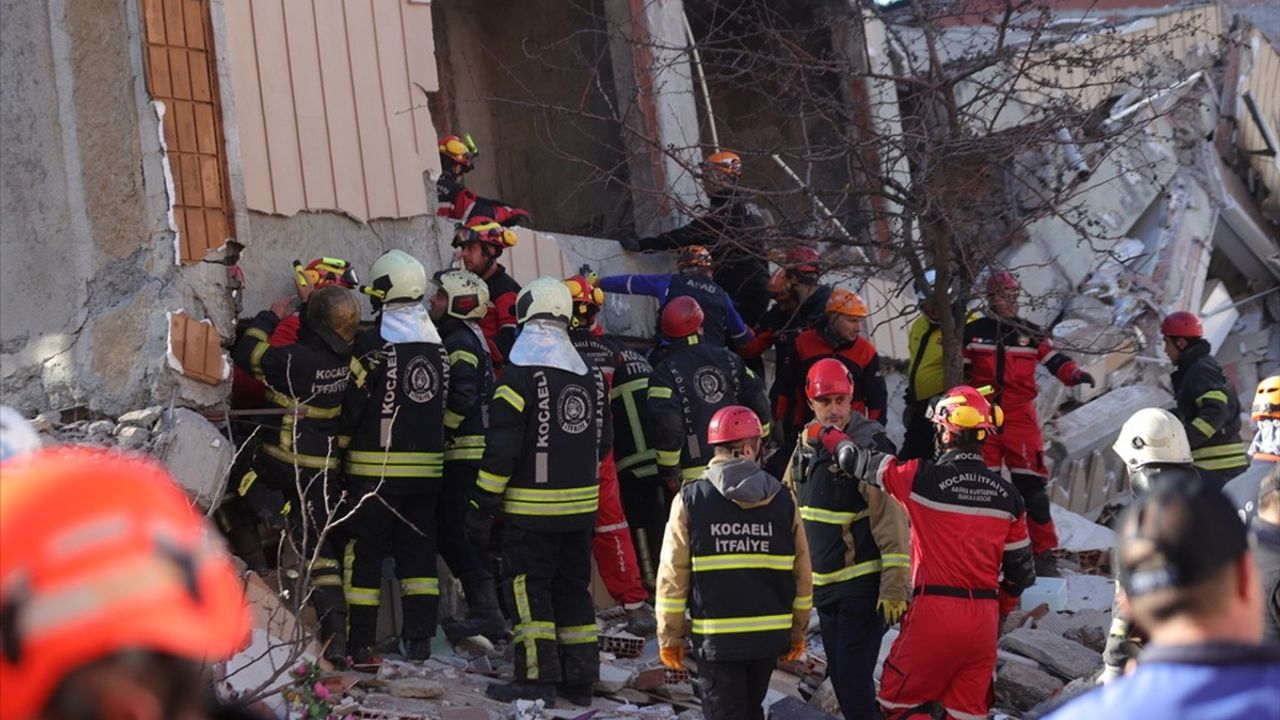 Gebze'deki Çöken 7 Katlı Bina ile İlgili Gelişmeler