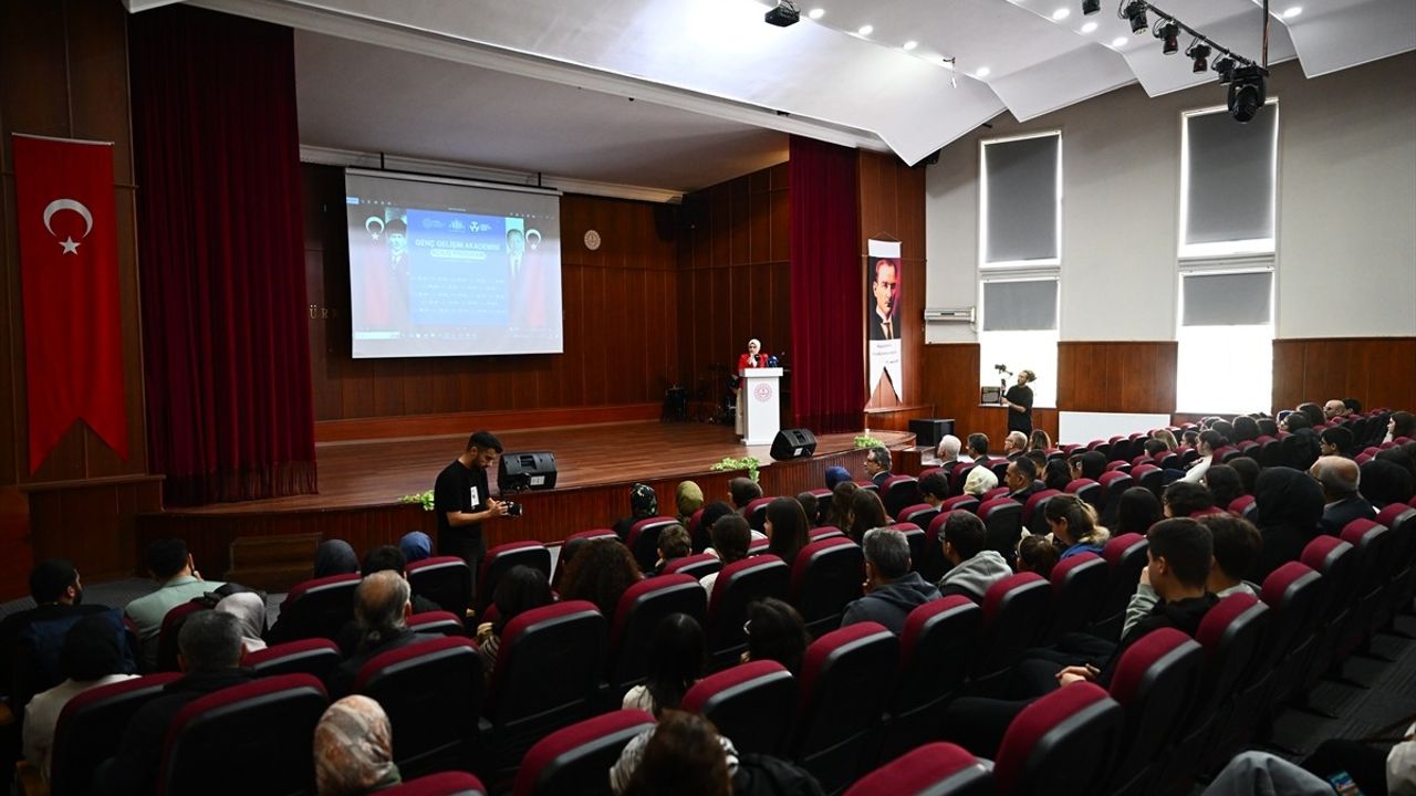 Genç Gelişim Akademisi Açıldı