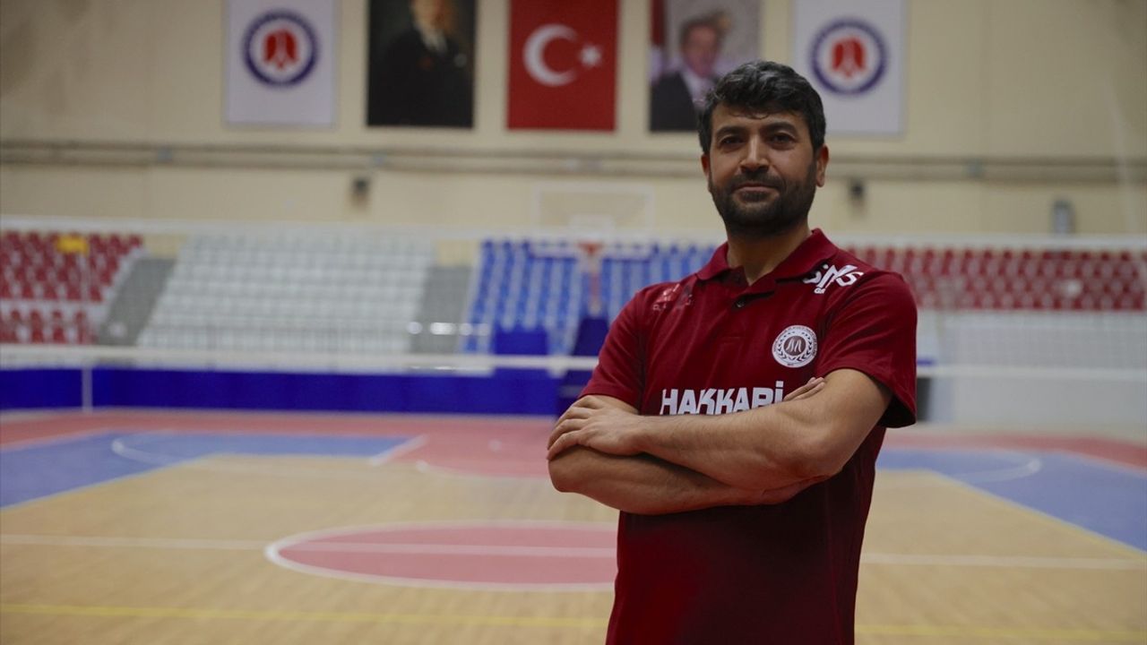 Hakkari'nin Kadın Voleybol Takımı Hedeflerine Kilitlendi