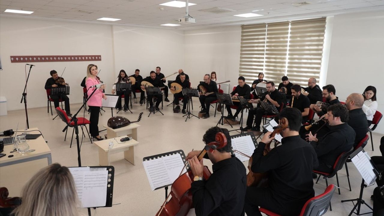 Haveran Türk Musikisi Topluluğu Dinleyicileriyle Buluşuyor