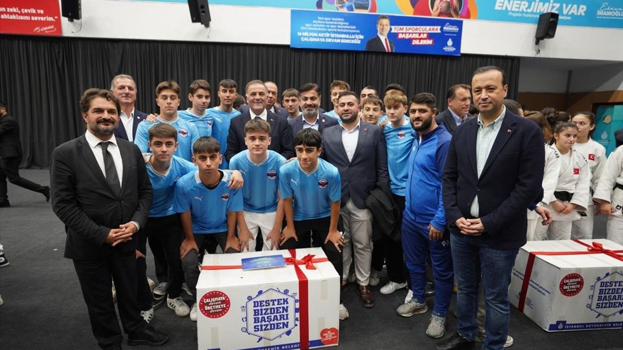 İBB'den Amatör Spor Kulüplerine Destek