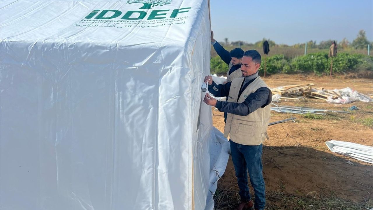 İDDEF, Gazze'ye 500 Çadır Gönderdi