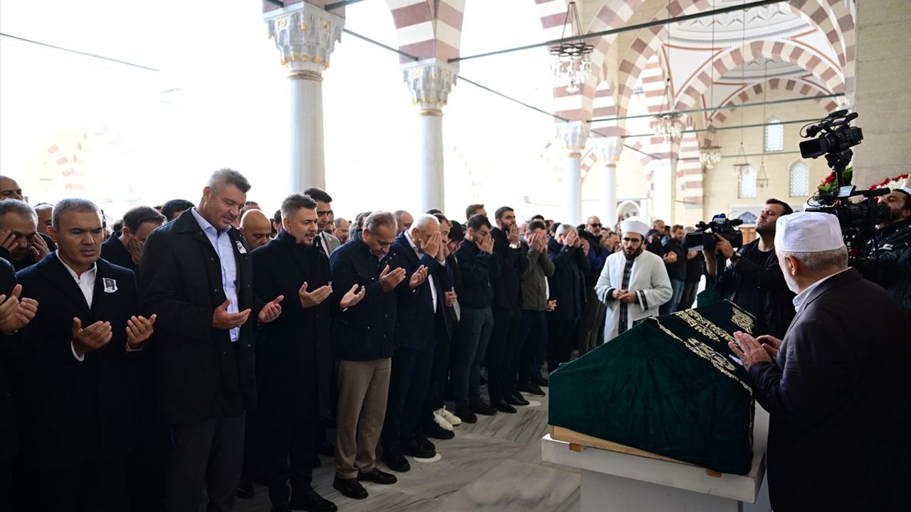 İlker Alkun'un Babası İbrahim Alkun Son Yolculuğuna Uğurlandı