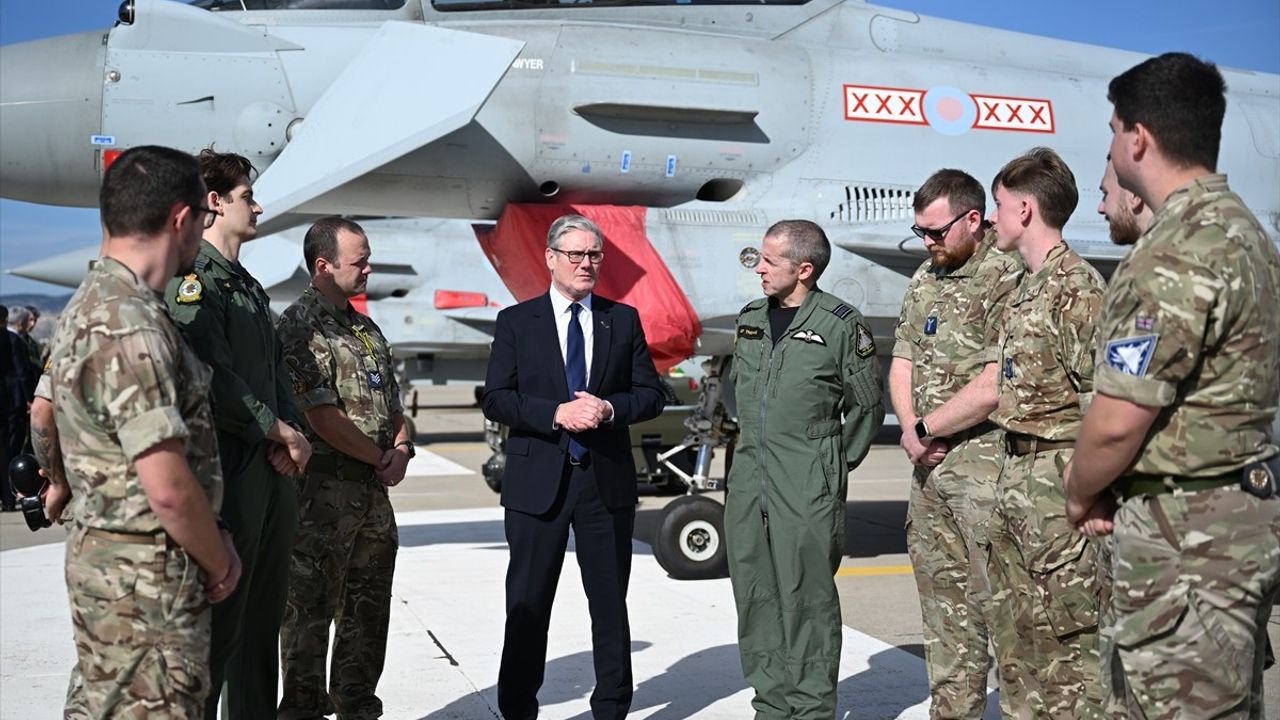 İngiltere Başbakanı Starmer, Türkiye'de Eurofighter Typhoon Uçaklarını İnceledi