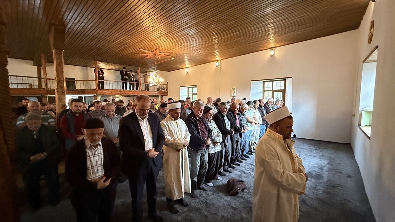 Isparta'da Akkoca Camisi Yeniden İbadete Açıldı