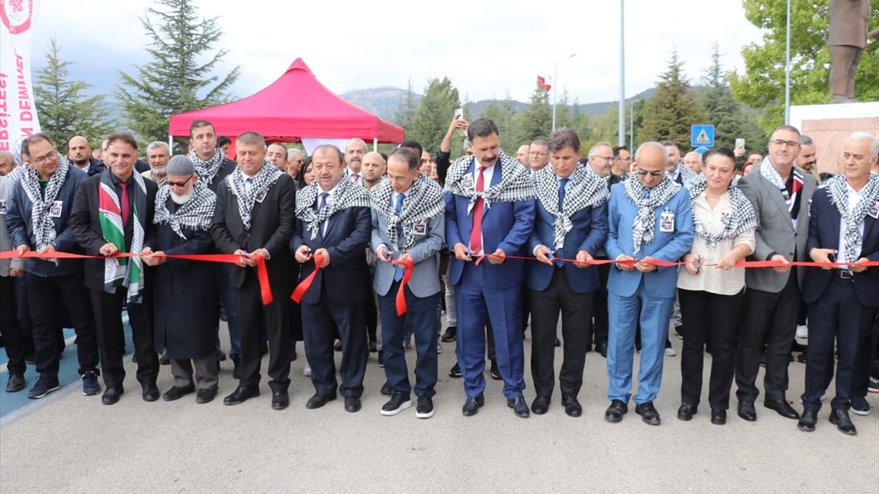 Isparta'da 'Bir Vicdan Köprüsü: Gazze' Programı Gerçekleştirildi