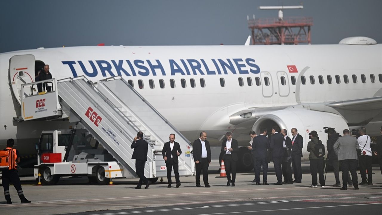 İsrail'den Tahliye Edilen Aktivistler İstanbul'a Ulaştı