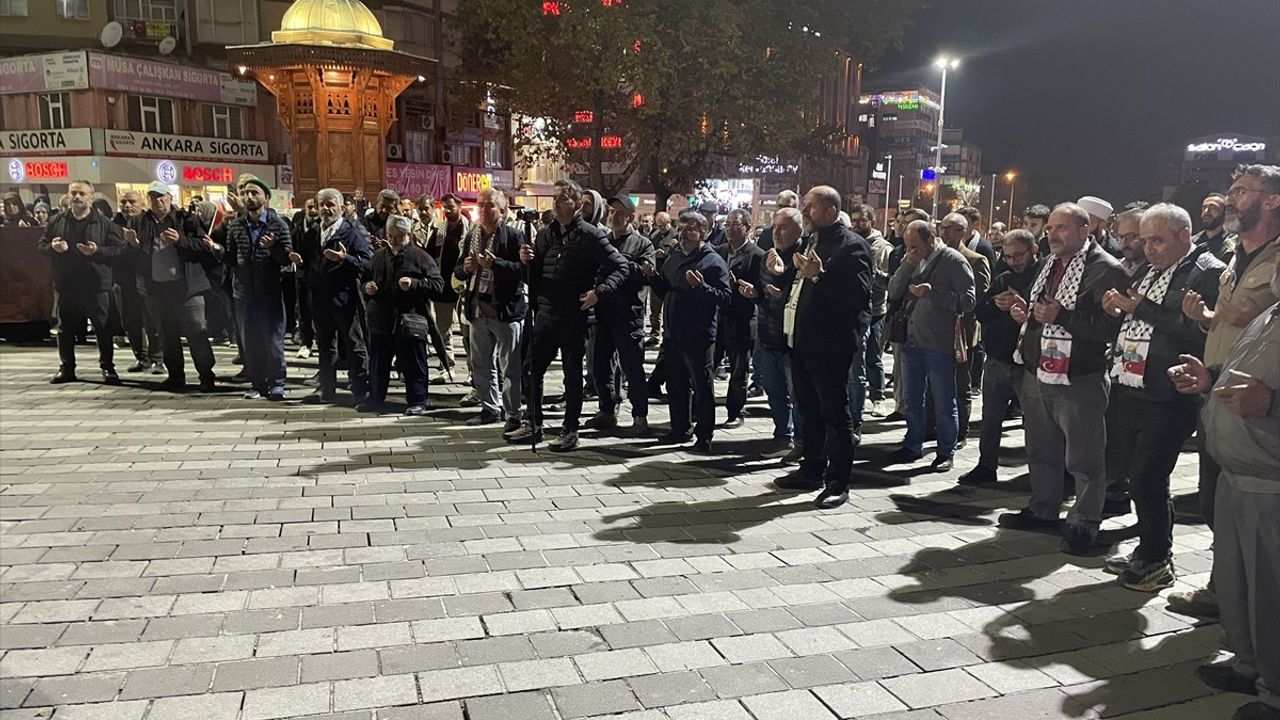 İsrail'in Özgürlük Filosu'na Saldırısı Bursa ve Çanakkale'de Protesto Edildi