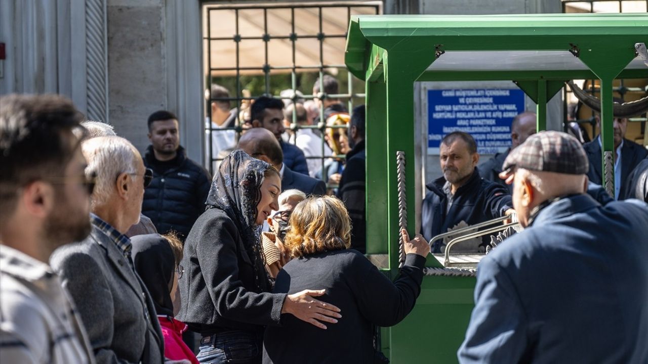 İstanbul'da Avukat Serdar Öktem'in Cenazesi Toprağa Verildi