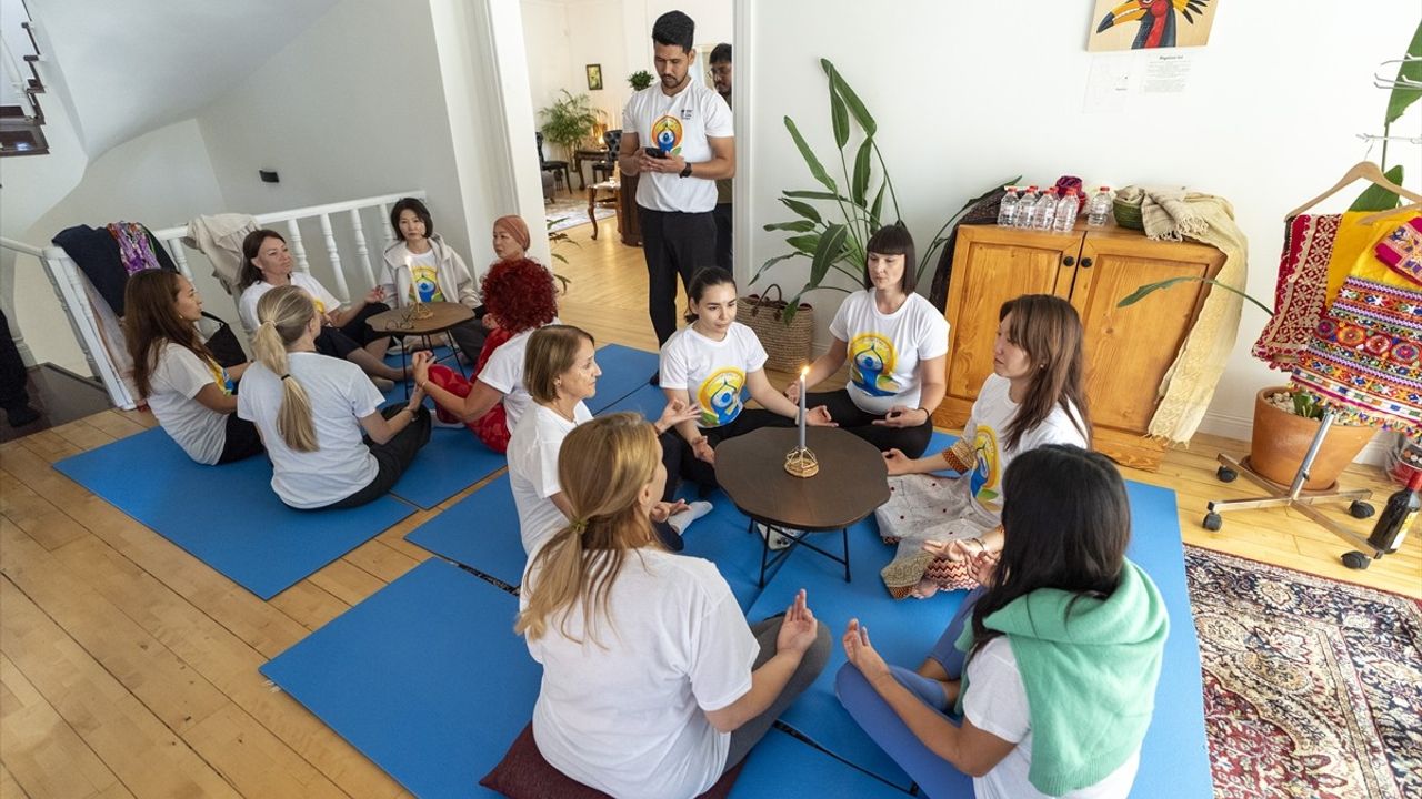 İstanbul'da Diplomatik Yoga Etkinliği