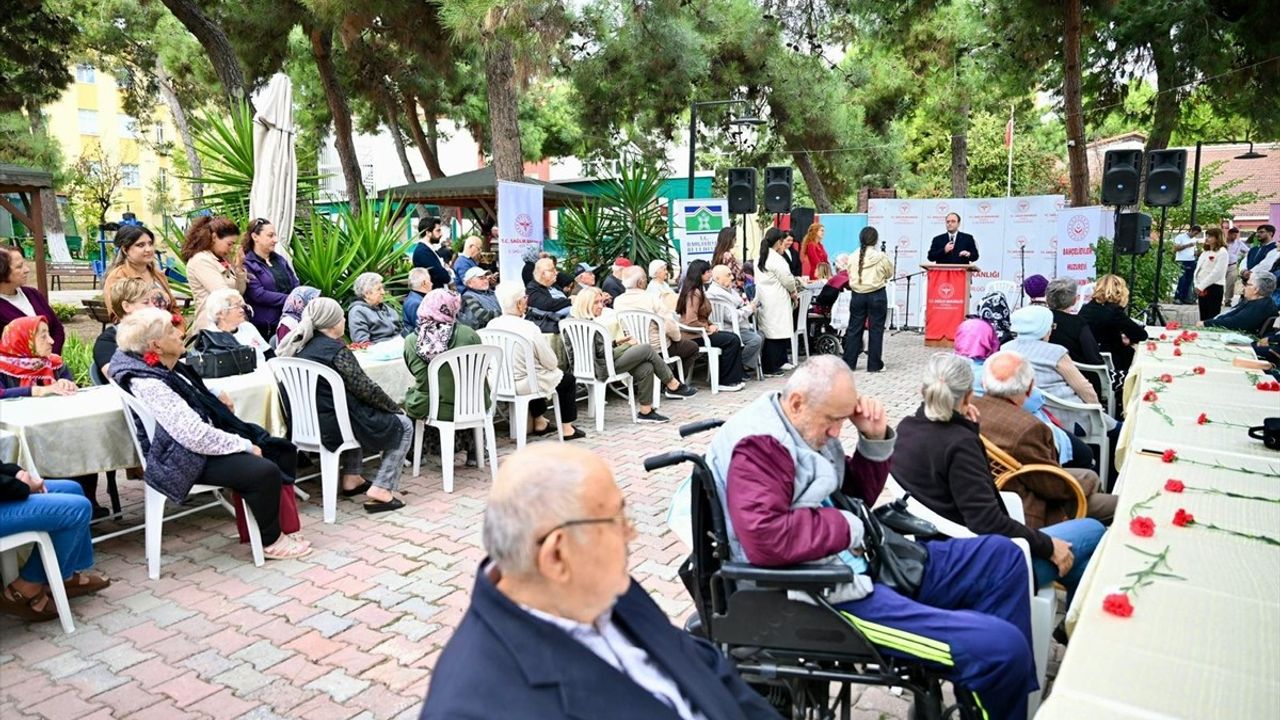 İstanbul'da Yaşlılar Günü Etkinliği